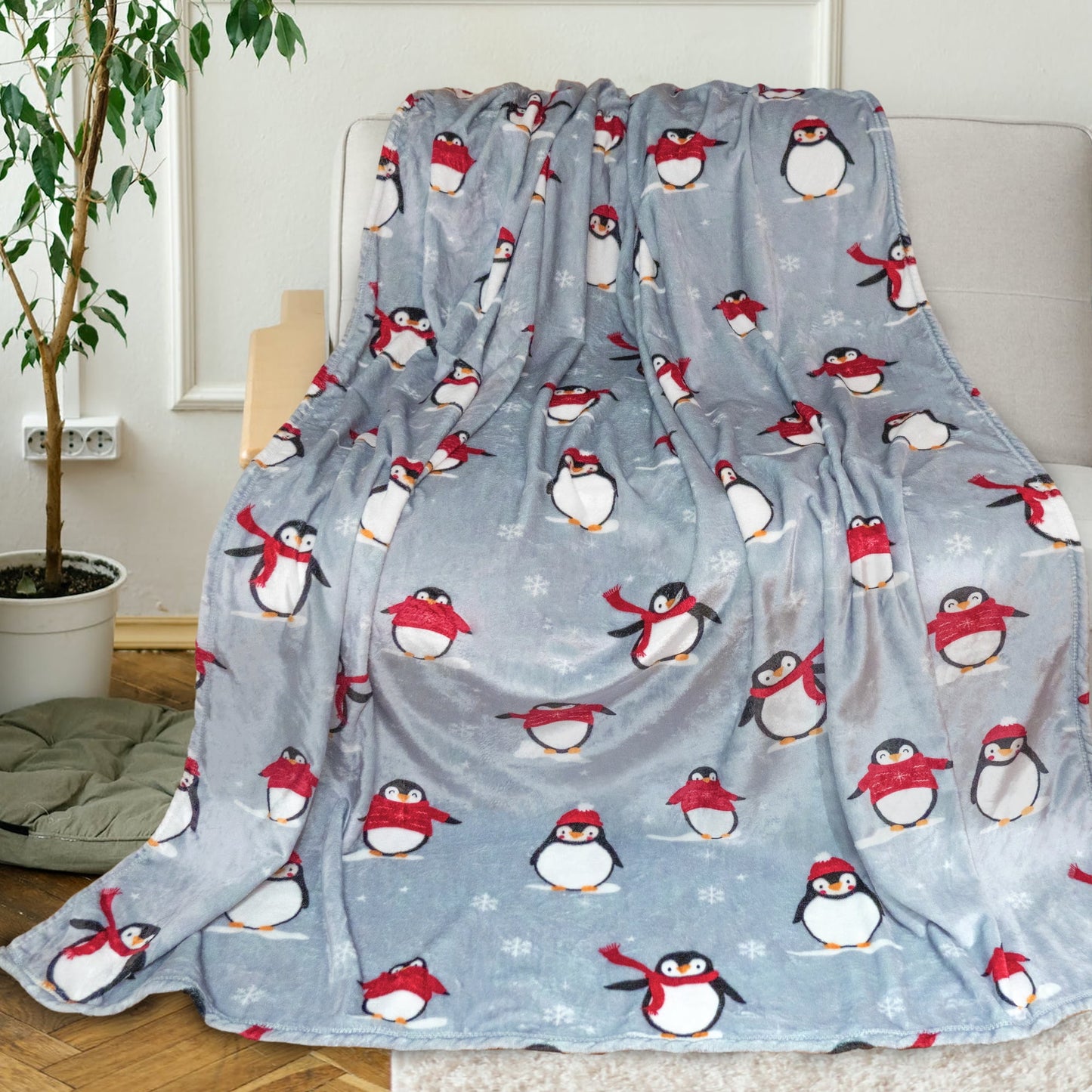 Gogreen Christmas Fleece Throw Blankets for Couch & Bed - Lightweight Plush Cozy Fuzzy Soft Blankets and Throws for Sofa, Christmas Penguin, 108x90 Inches