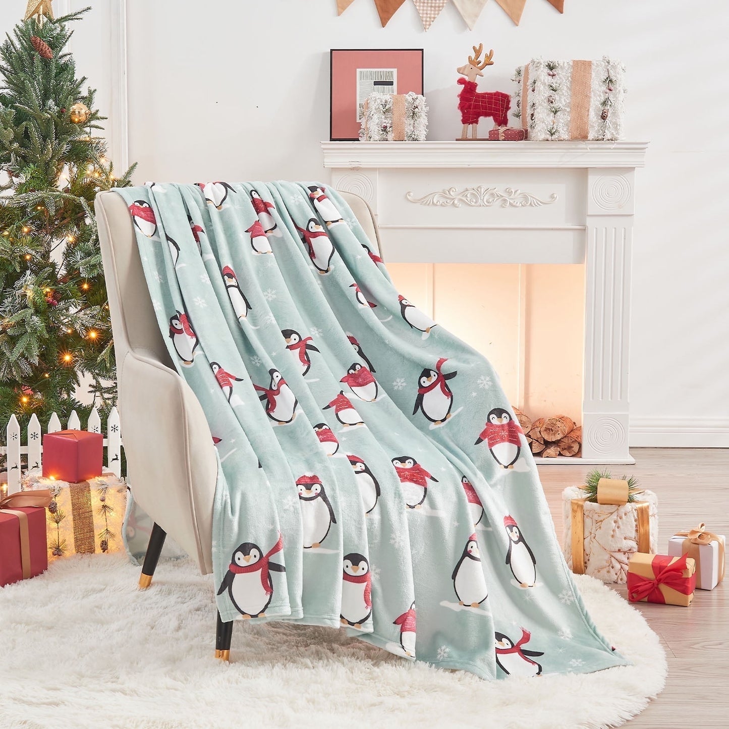 Gogreen Christmas Fleece Throw Blankets for Couch & Bed - Lightweight Plush Cozy Fuzzy Soft Blankets and Throws for Sofa, Christmas Penguin, 60x80 Inches