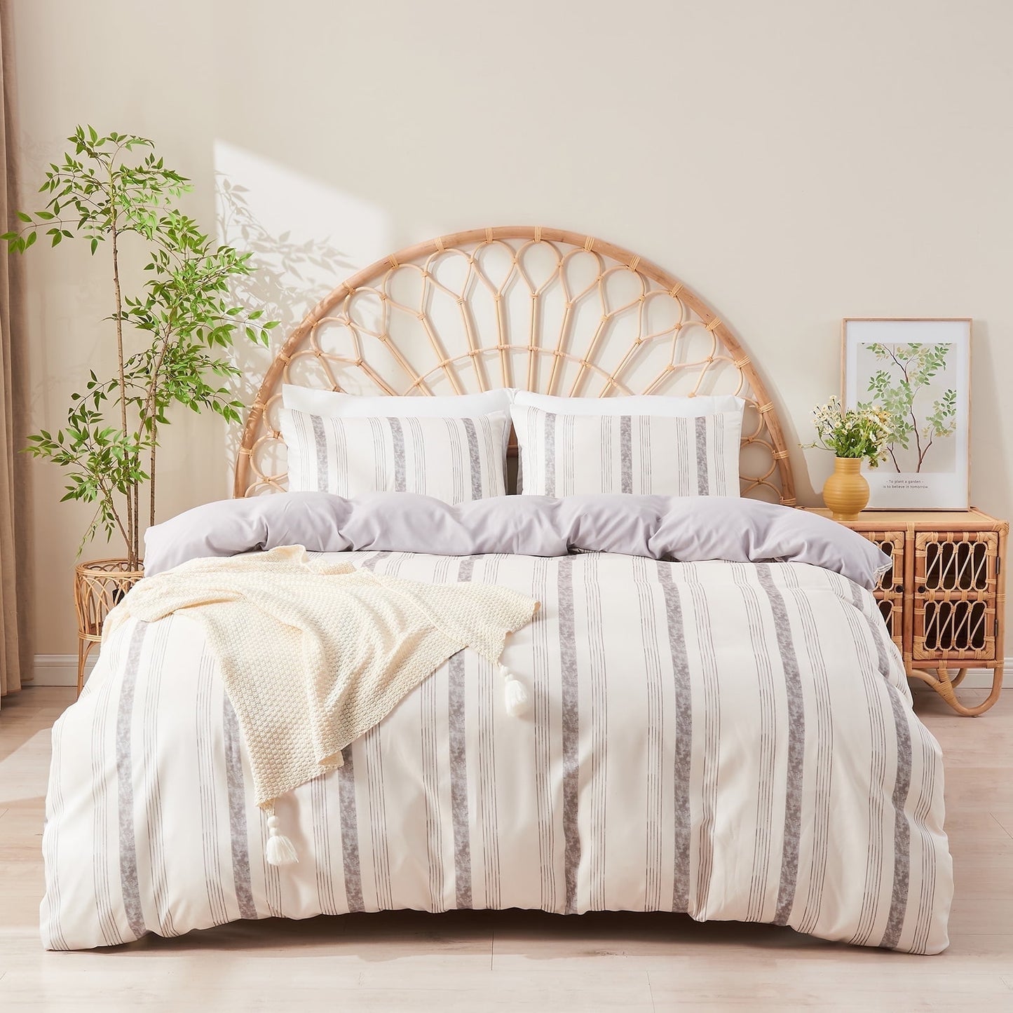 Gogreen King Duvet Cover Floral, Soft & Breathable Microfiber 3 Pieces King Bedding Sets, Pattern King Comfy Duvet Cover, with Zipper Closure (Gray Stripe, King)