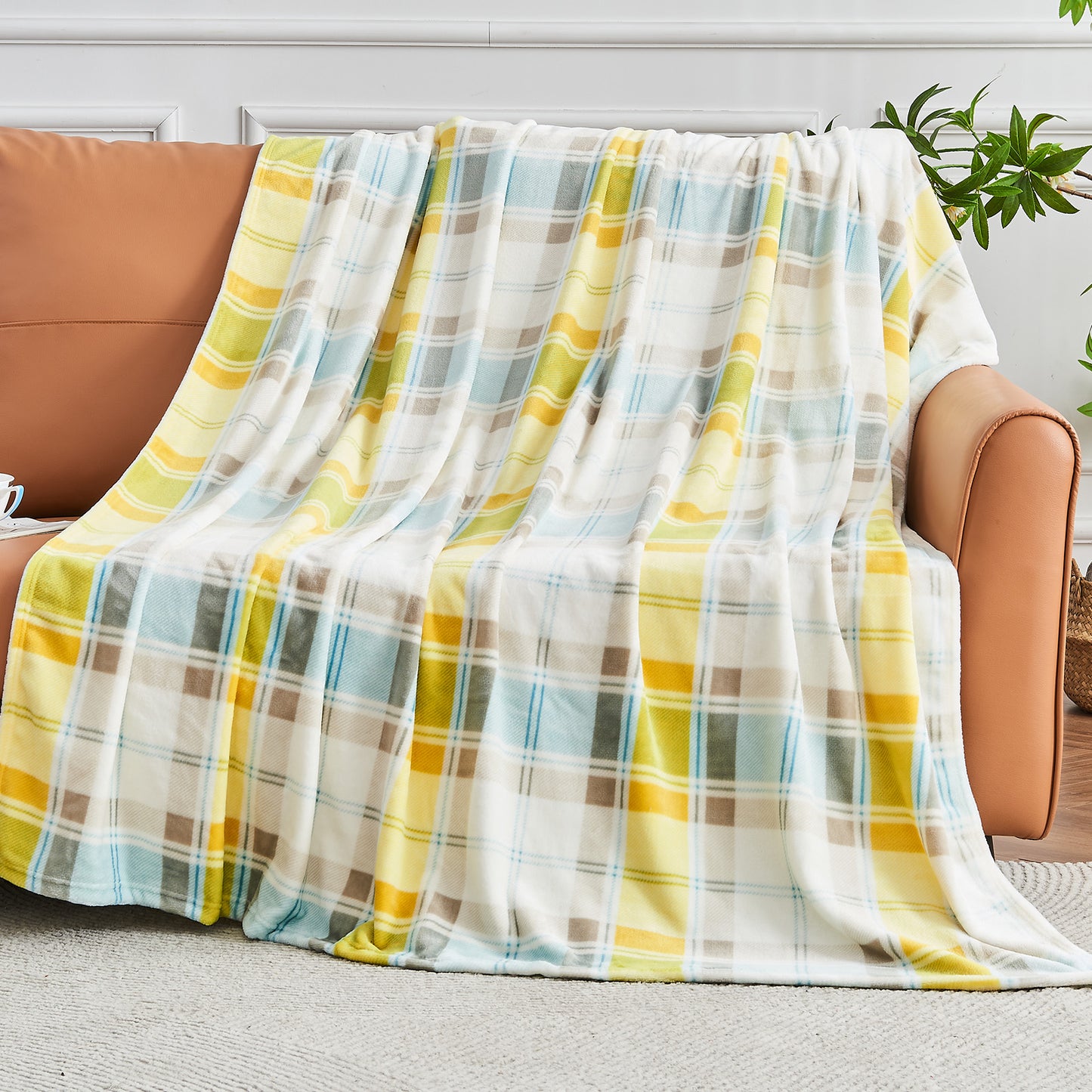Gogreen Fleece Throw Blanket for Couch & Bed - Lightweight Plush Cozy Fuzzy Soft Blankets and Throws for Sofa