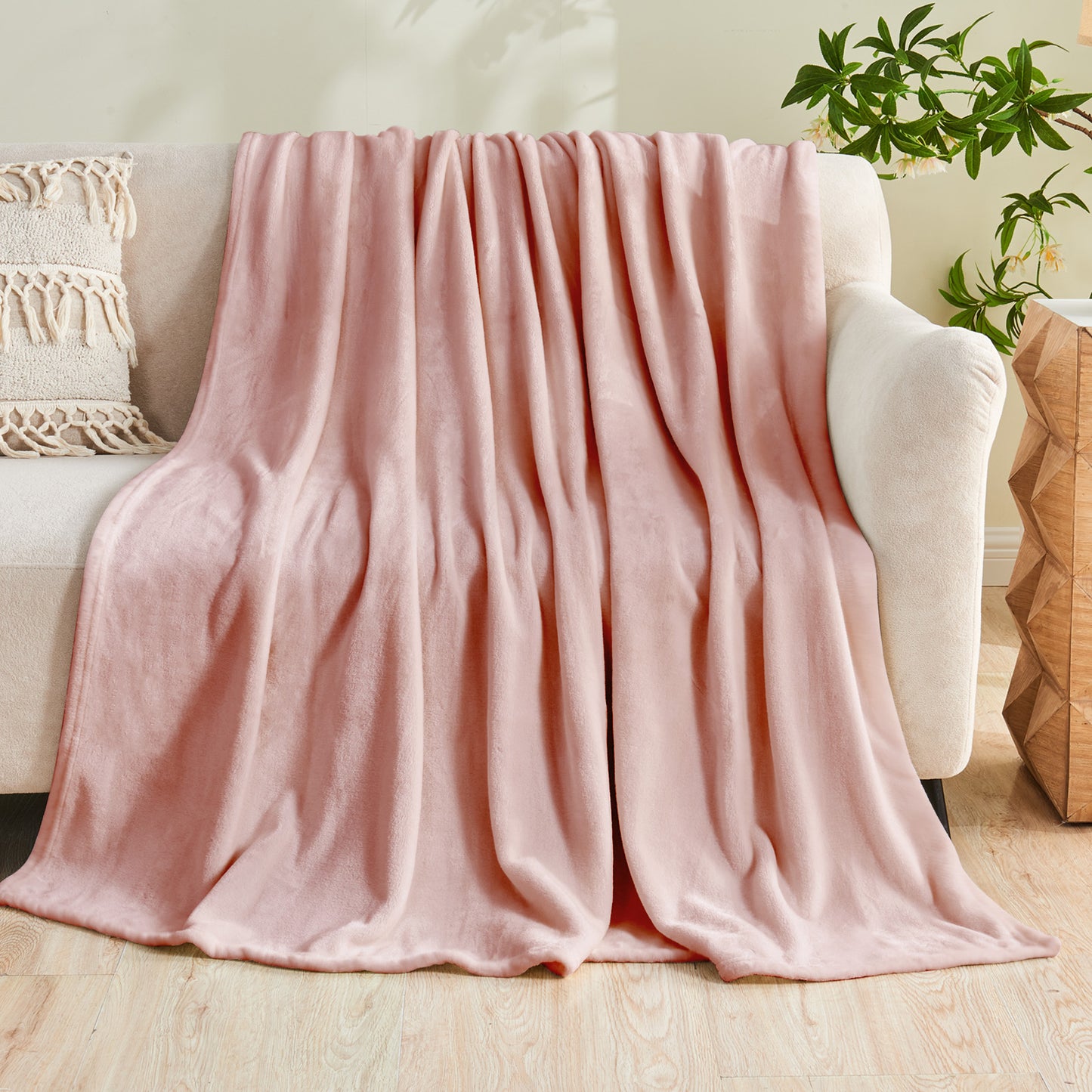Gogreen Fleece Throw Blanket for Couch & Bed - Lightweight Plush Cozy Fuzzy Soft Blankets and Throws for Sofa