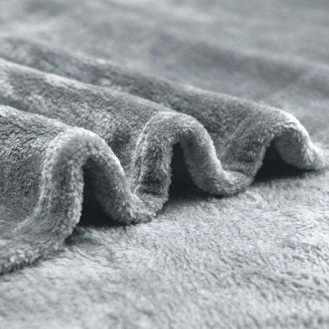 Gogreen Fleece Throw Blanket for Couch & Bed - Lightweight Plush Cozy Fuzzy Soft Blankets and Throws for Sofa