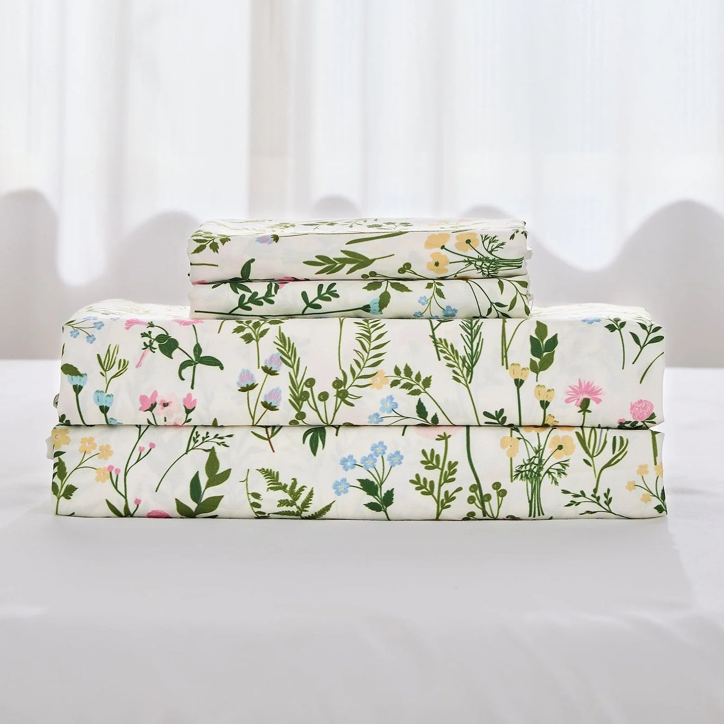 Gogreen 2025 Christmas 4 Pieces Printed Sheet Set Deep Pocket Fit 16", Breathable Microfiber Super Soft Sheet Set Cooling Sheets